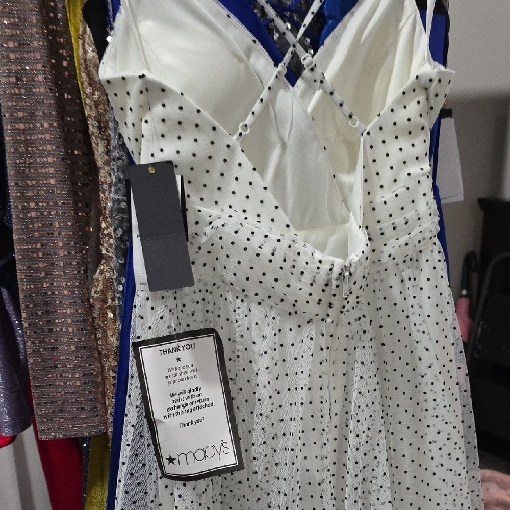 City Studio Cream Sleeveless Sweetheart Maxi Dress - Picture 5 of 5